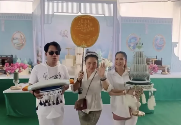 ฮาย อาภาพร นครสวรรค์